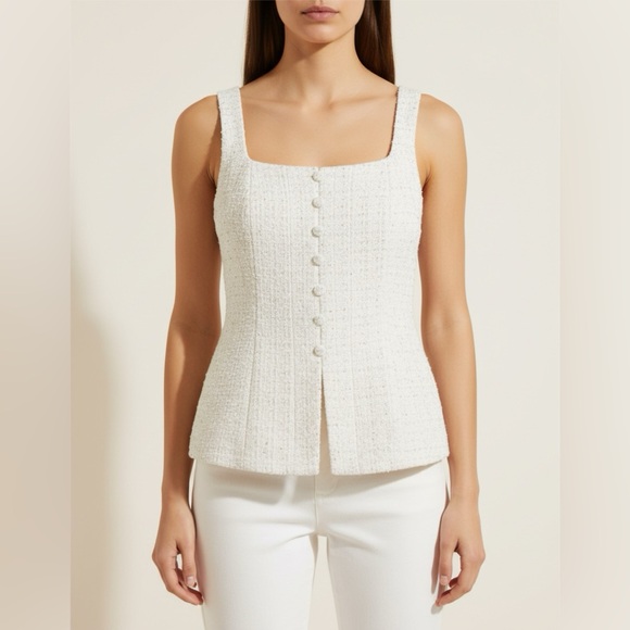 Host Pick! 💖🎊 Cream Sleeveless Sequin Top - Picture 2 of 6